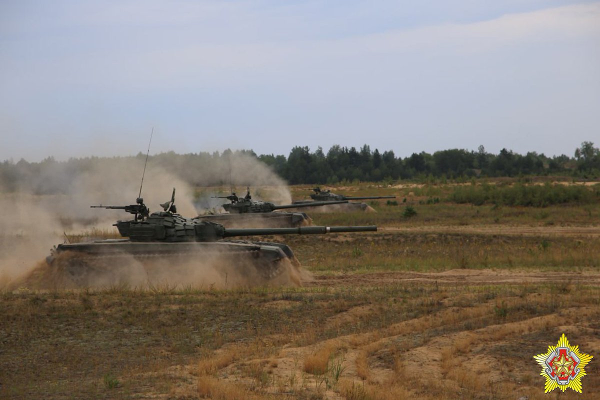 TheGreyPatriot_'s tweet photo. ๐ง๐พ๐ท๐บ Today's training of T-72B crews from 6th Separate Guards Mechanized Brigade at Gozhsky training ground.
#Russia #Belarus #Belarusian #Today #Training #Tank #T72B #Armored #Military #Army #Training #Guards #Mechanized https://t.co/QnQZSx7bq5