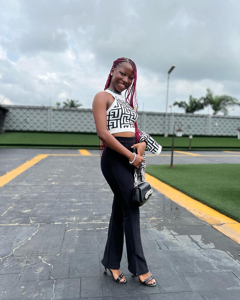 EmmanuellaMarkA's tweet photo. Happy Birthday to me🎂🥳🎊

Everyday is a gift and should be cherished.

But today is special because it’s my birthday

 - #Emmanuella 

#EmmanuellaComedy #birthdaygirl #EmmanuellaMarkAngelComedy https://t.co/YgFr9k1u0M