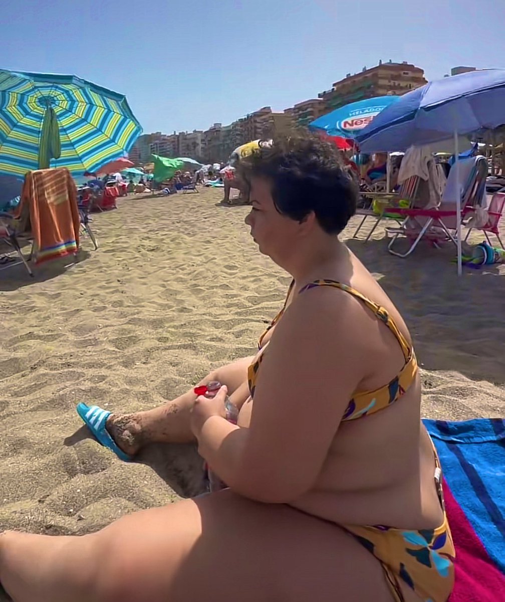 Aquí en la playita 😜