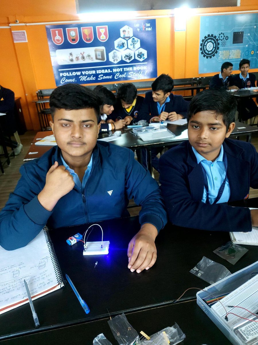 stemrobo's tweet image. The future is looking bright with these young minds exploring the world of STEM. 🌟 It's impressive what they can achieve when given the right tools and resources! #roboticscentreforkids #AIforSchools #AIMtoInnovate #aimtoinnovate #innovation #creativity #learning
