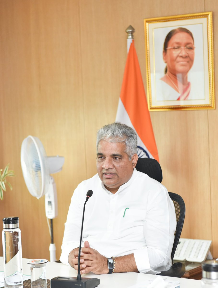 byadavbjp's tweet photo. आज मोदी सरकार द्वारा पेश किये गए बजट 2024–25 के लिए अलवर industry associations ने मिलकर बधाई दी।

सभी ने कहा बजट से अलवर के सर्वांगीण विकास को गति मिलेगी और देश की श्रमशक्ति तथा इंडस्ट्रीज दोनों ही को आगे बढ़ने के असीमित अवसर मिलेंगे। https://t.co/ioy5r8Bsu0