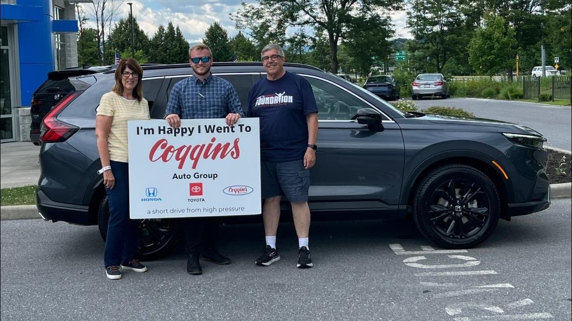CogginsHonda's tweet image. Congratulations 🎉 to the Koch family for purchasing your brand New 2025 Honda CR-V Hybrid Touring 👏🏻 Thank you for making the trip from Pittsfield, we appreciate your business.

#cogginshondaofbennington #southernvt #berkshirecounty #cogginsautogroup #honda #hondagang #deals