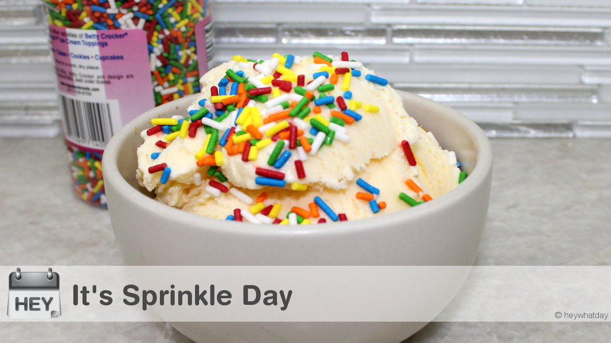 HeyWhatDay's tweet image. It's Sprinkle Day! 
#SprinkleDay #SprinklesDay #NationalSprinkleDay