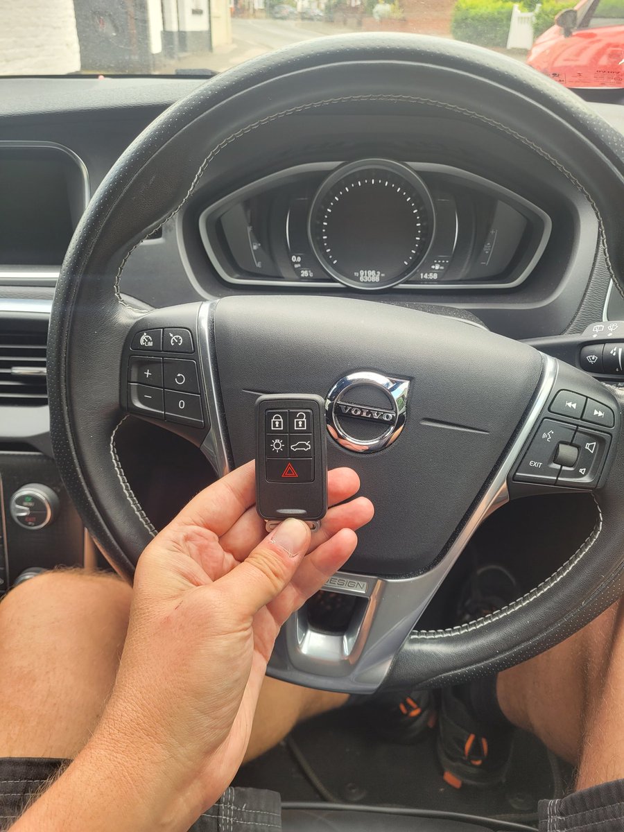 AutoHull's tweet image. Hull Auto Locksmith &amp;amp; Security 07878032663 
volvo v40 2017 new remote key supplied cut and coded as customer had lost all their keys.
carremotekeyshull.co.uk 
#volvokeyshull #hullautolocksmith #carkeyshull