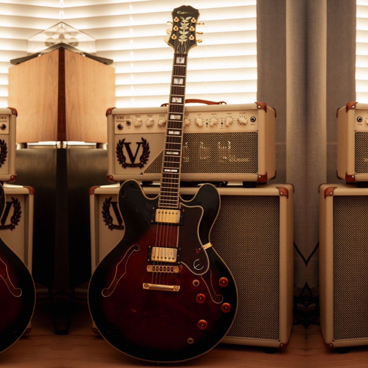 Equipboard tweet media