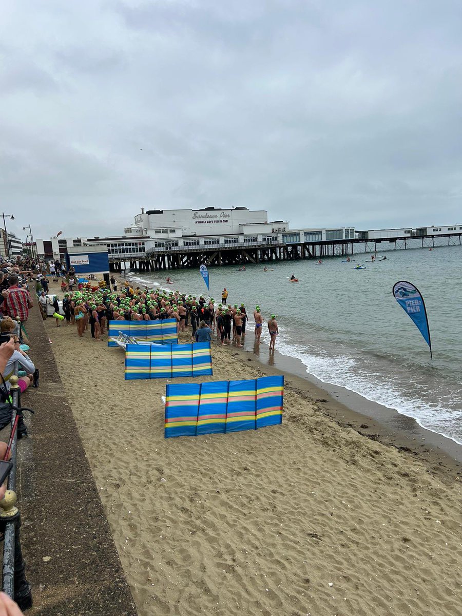 At the #isleofwight Marlins  70th #PierToPier 3km Sea Swim, #WorldChamp Zac Lacey was guest of honour presenting 24 🏆 to the triumphant swimmers, including his sister <a href="/abi_swim/">Abi Lacey</a> the fastest island female swimmer🏊‍♀️ 

Zac’s club was #TopTeam too. What a day for #SeacloseSC 👏🏆👏