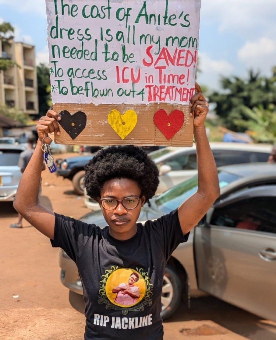 eddie_mutwe's tweet image. 💔

#March2Parliament #StopCorruption