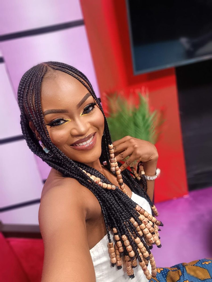 Lydeej💕🇸🇱 tweet media