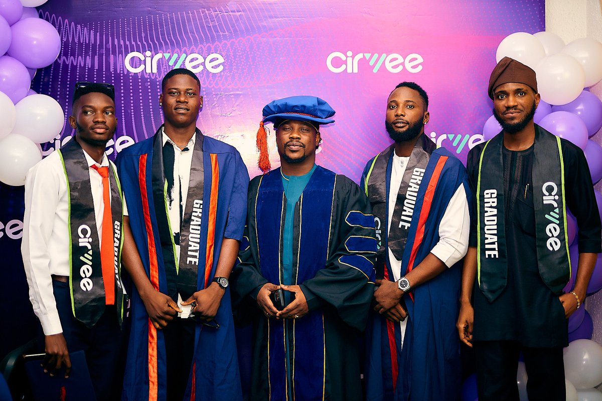 TheSeunFakorede's tweet photo. Last week, I had the pleasure of being the Guest of Honour at the Graduation Ceremony of Cirvee Academy, a Tech School in the heart of Ibadan dedicated to nurturing Tech Savvies — It was an inspiring day celebrating the bright future of Tech in Oyo State.

Congratulations to the Founder and CEO, Nimi Adegbite, for the incredible work in fostering tech talents and driving innovation. I wish all the Graduates the very best as they embark on their exciting journeys in the Tech Industry.

This current administration under the Amiable leadership of Governor Seyi Makinde will continue to support Creatives by providing an enabling environment for them to thrive. In Oyo State, as far as the Tech and at large the Creative Community is concerned, we are in a new era — what a good time to be alive to experience this change of dynamics.