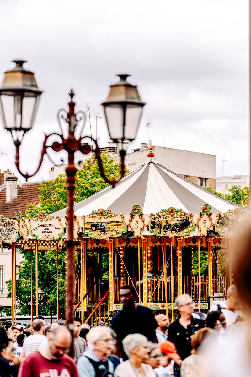 Vous reprendrez bien un peu de Relais ? 🥐☕️
Après un passage à Poissy la Flamme se dirige vers Versailles point d'orgue de cette 6ème étape.
Rendez-vous sur France.tv pour suivre le Relais et l'allumage du chaudron ! 🔥

📸 Paris 2024