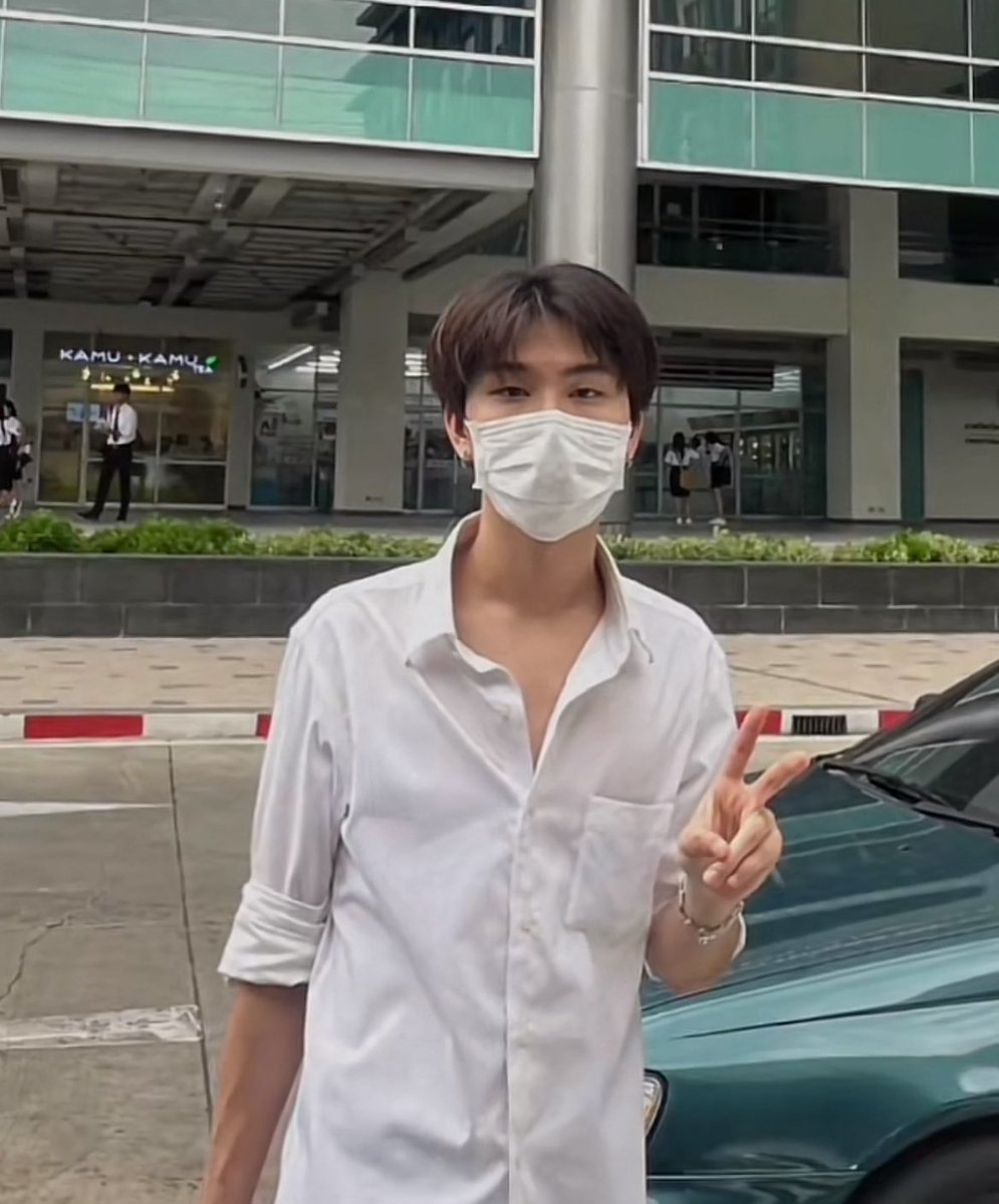 fayeelfa's tweet photo. อนุบาลได้อยู่ในเฟรมนักเรียนเรียนดี
มัธยมได้เข็มเรียนดีที่เกรดต้อง 3.9+
มหาลัยติดตั้งแต่รอบ 1 + สอบได้เกือบท็อปเซ็ค
แถมตอนนี้ยังเป็นศิลปินตัวท็อปของประเทศ
ทั้งหมดนี้คือ #THAIchayanon คร้าบ ㅠ ㅠ 🤘🏿 https://t.co/LEPjGl0M5y