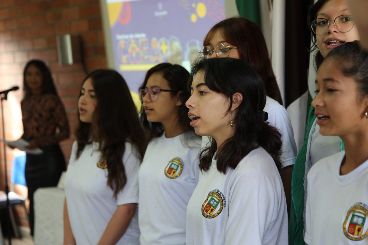 EAFIT's tweet photo. #AEstaHora desde el municipio del Carmen de Viboral, participamos de la activación de los Centros de Interés en Ciencia, Tecnología e Innovación, en alianza entre el @Mineducacion y la Universidad #EAFIT; un proyecto que busca mejorar la calidad educativa a través de la ciencia, la tecnología y la innovación, aportando a la calidad y equidad de la educación.