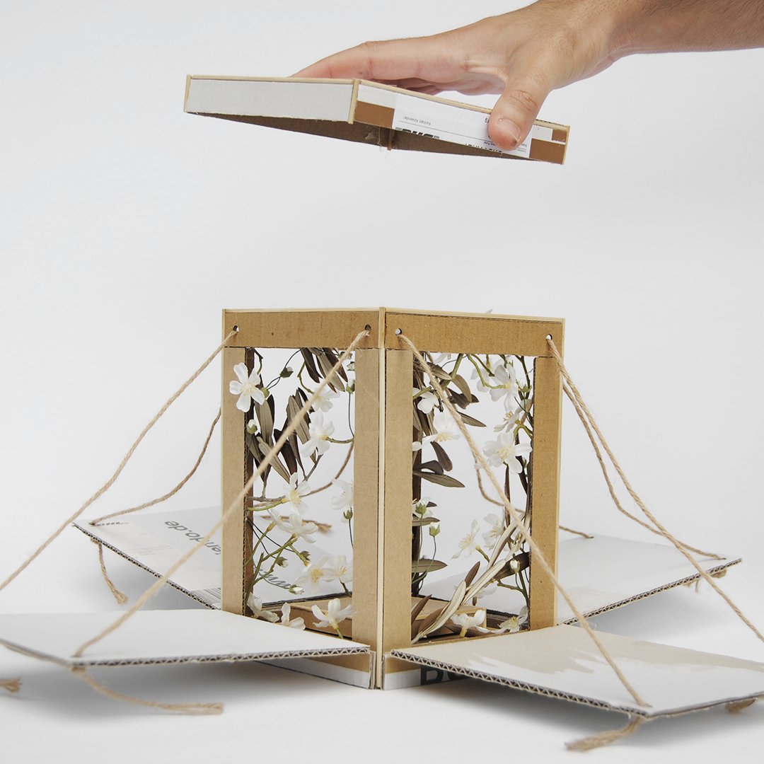 htk_academy's tweet photo. Jannis designed these two fantastic pieces in the “Creative Workshop“ during the 1st semester.

The task was simple: “You create a concept for an assemblage (a three-dimensional work of art that combines various objects into an integrated whole) and realise it.“ https://t.co/zClkZlJCTH