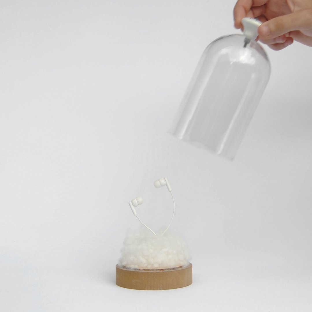 htk_academy's tweet photo. Jannis designed these two fantastic pieces in the “Creative Workshop“ during the 1st semester.

The task was simple: “You create a concept for an assemblage (a three-dimensional work of art that combines various objects into an integrated whole) and realise it.“ https://t.co/zClkZlJCTH