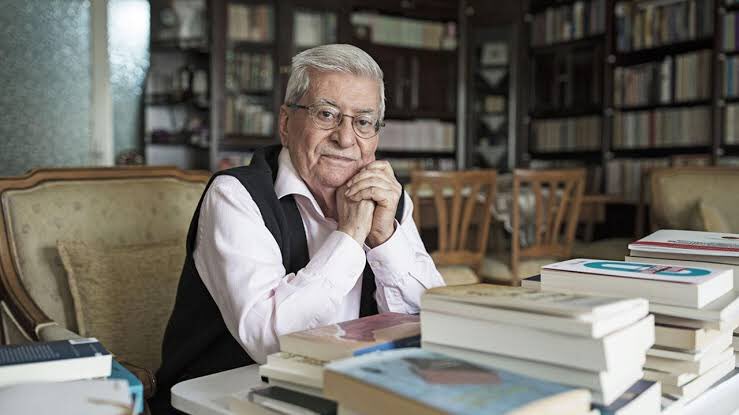 Eserleri ve fikirleriyle bizlere ilham kaynağı olan, edebiyatımızda derin izler bırakan "Gül Yetiştiren Adam", büyük üstad Rasim Özdenören’i vefatının sene-i devriyesinde rahmet ve minnetle anıyoruz. #RasimÖzdenören #Edebiyat
<a href="/tcmeb/">Millî Eğitim Bakanlığı</a> <a href="/istanbulilmem/">İstanbul İl Millî Eğitim Müdürlüğü</a> <a href="/muratgozudok1/">Murat Gözüdok</a>