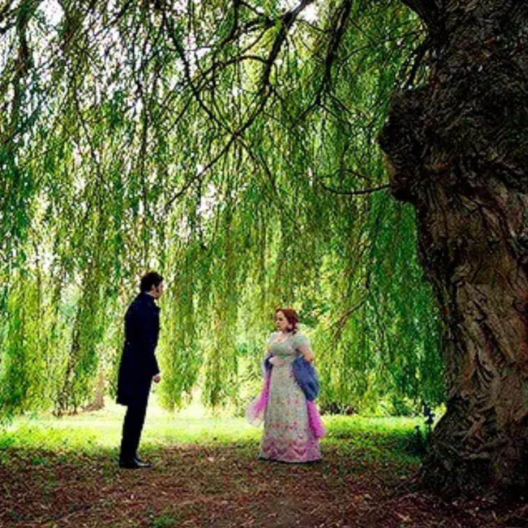 dearestpen's tweet image. HEAR ME OUT colin &amp;amp; penelope take eliott out for a picknick under the willow tree. 

“and here my dear son your mother said that “NOTHING of that sort would ever happen again” yet here you are…”

“COLIN BRIDGERTON”