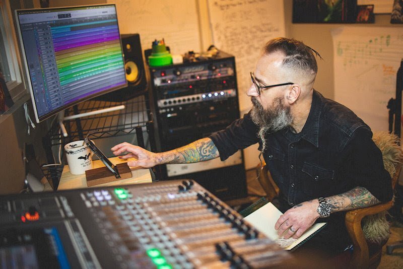 Chicago's EVIDENCE OF A STRUGGLE presents 'Keep It' - a beacon of resistance in the eye of the storm ift.tt/GzxdAXo