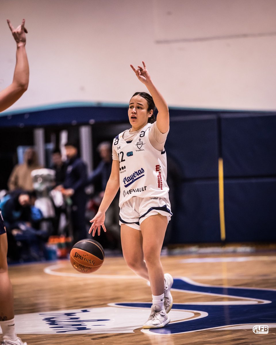 alerasuy's tweet photo. 𝐒𝐨𝐬𝐚: »𝐋𝐚 𝐮𝐧𝐢𝐨𝐧 𝐞𝐬 𝐥𝐚 𝐜𝐥𝐚𝐯𝐞 𝐝𝐞 𝐭𝐨𝐝𝐨»

Conversamos con Ailen Sosa, jugadora de Malvín, importante en la reacción de las «playeras» para dar vuelta el juego frente a Defensor Sporting. 

📝 Por @martintobler32
📷 @LfbUruguay
📲https://t.co/XcwF5qhVYP https://t.co/FuRTheyvp7