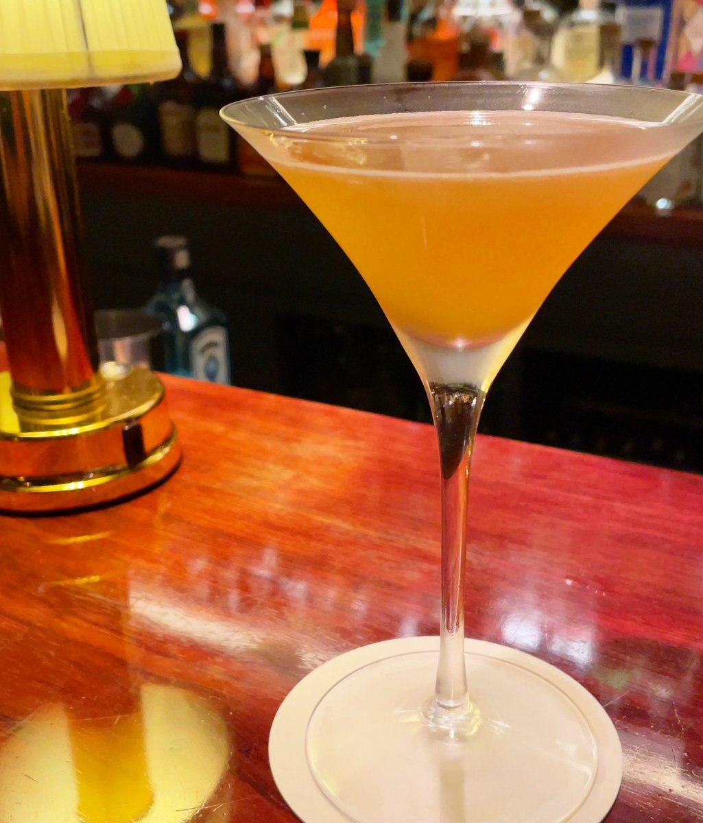 Tyrrell_YoneSan's tweet image. #オリンピック
今週頂かなければ、いついただくのか！？
甘みのあるカクテル🍸ですが、甘すぎないのが良いのです👍
#増田輝仁
#bardece
#バーディース