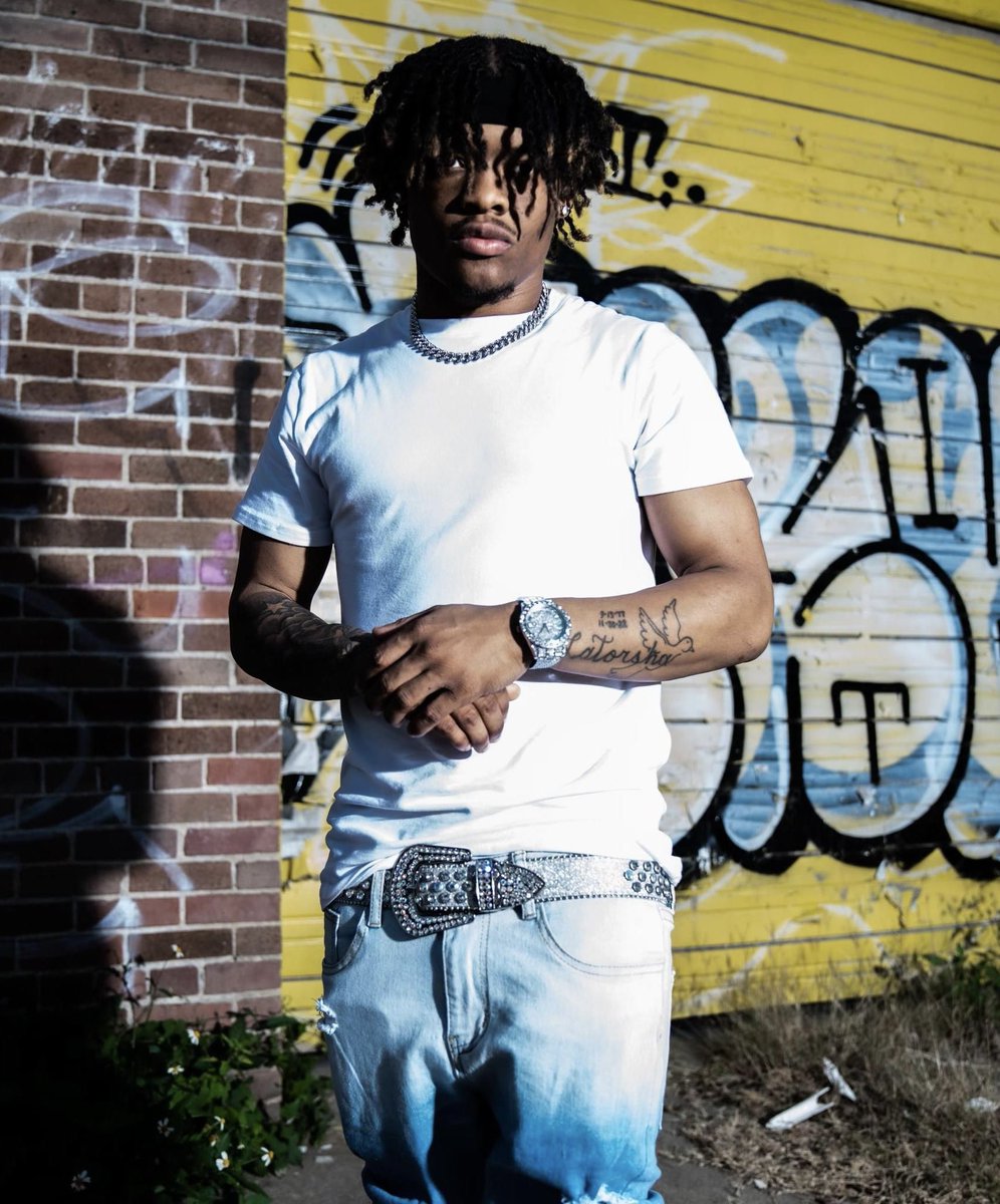 shadesoftee's tweet photo. You’ll live on forever in my heart baby brother. I love you ❤️🕊️😔 @nmpsmallz https://t.co/0EYCkZQSTA