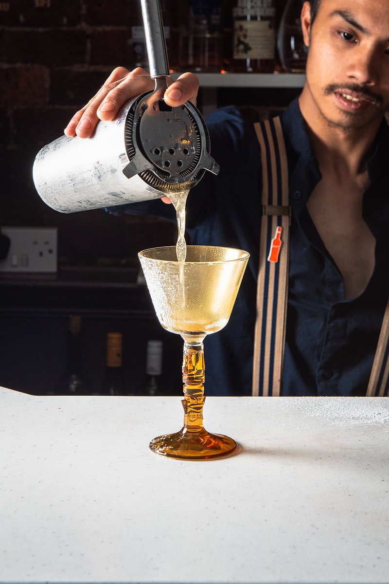 Tell Christian your Velvet Crush, and he’ll play matchmaker behind the bar! This is a sweet, sour, and citrusy cocktail that we make using amaretto Disaronno, silver vodka, vanilla, and fresh lemon - a match made in mixology heaven.

#cocktaillovers #tunbridgewells #mixologyart