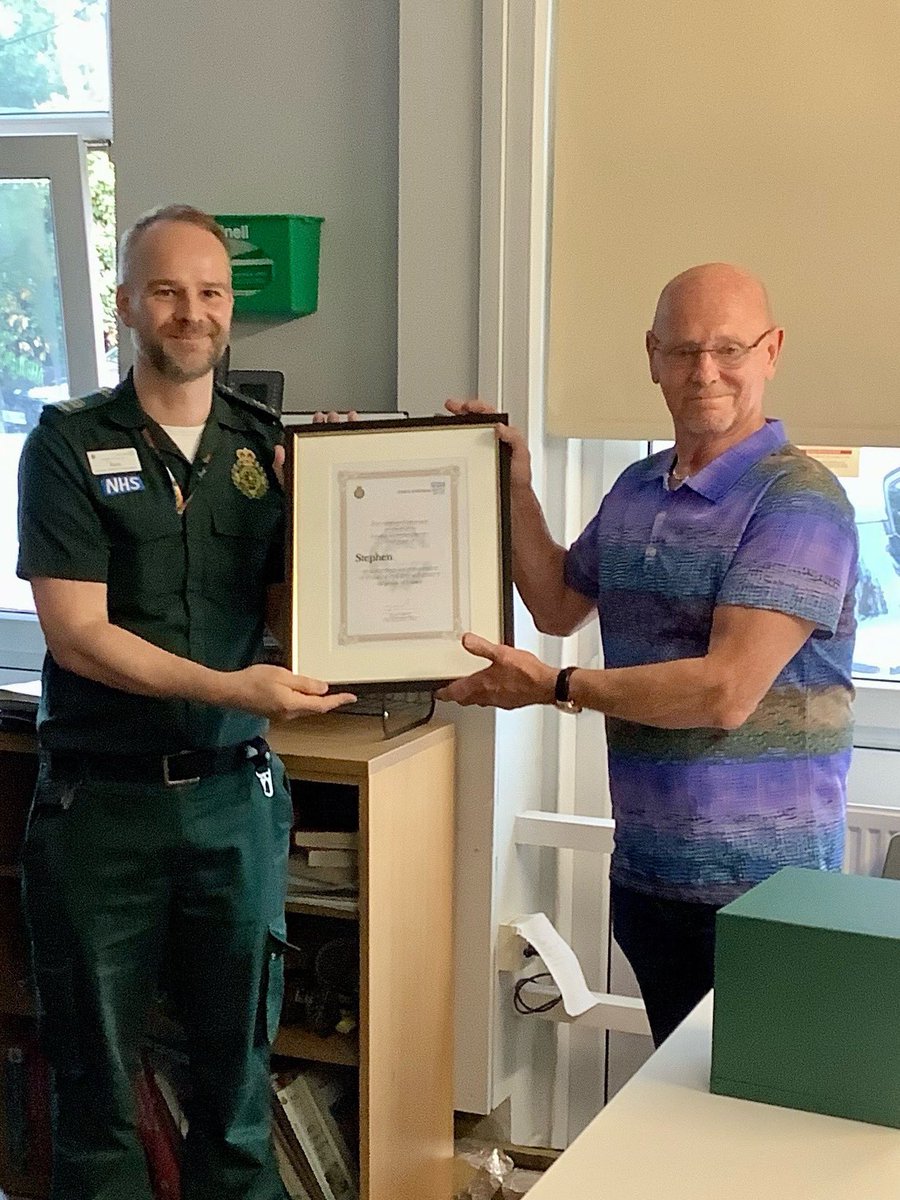Today we celebrated an astonishing 49 years service &amp; retirement with #TeamLAS paramedic Steve.

Joining in 1975, he’s worked in a number of roles including as a driving instructor and clinical tutor. 

Dabs (Group Manager) and I presented his long service bell and certificate.