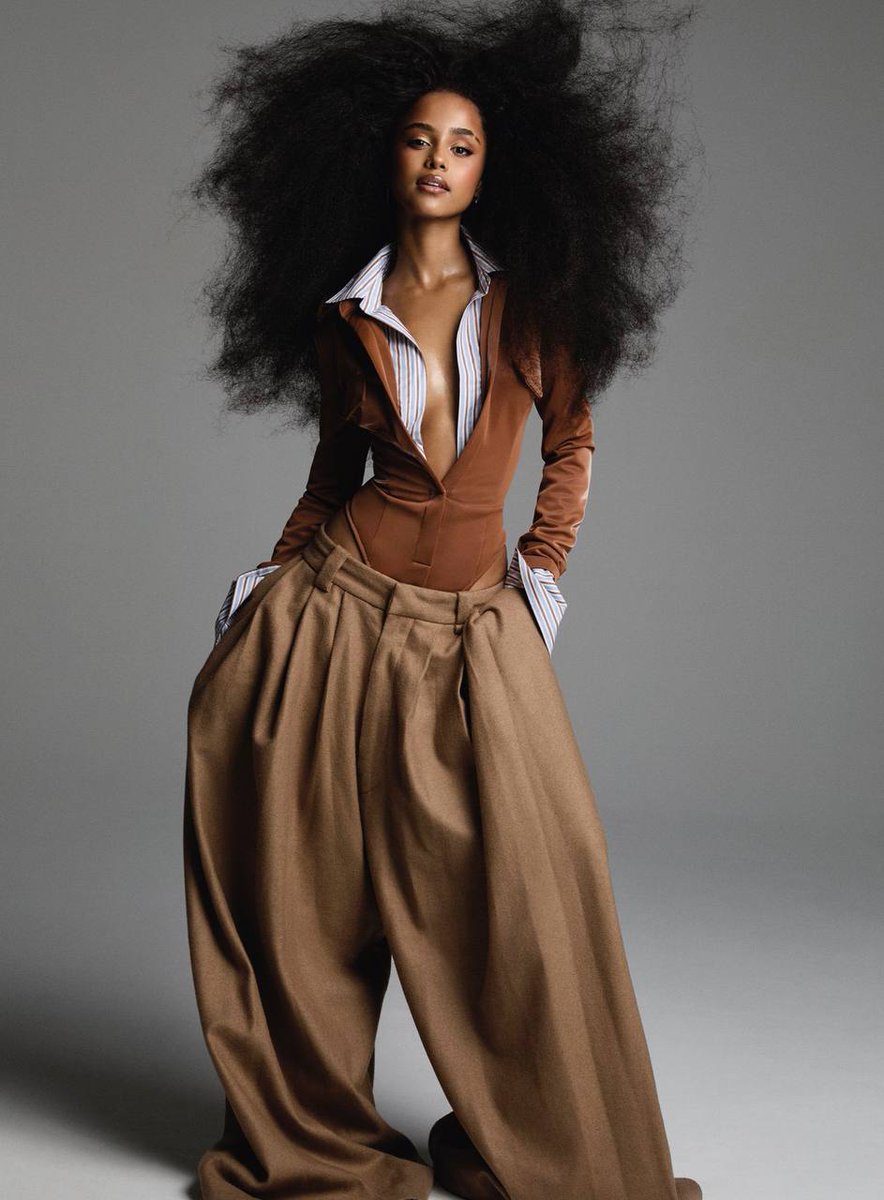 tylaaccess's tweet photo. Tyla para V Magazine. https://t.co/WvBgqn1ibO