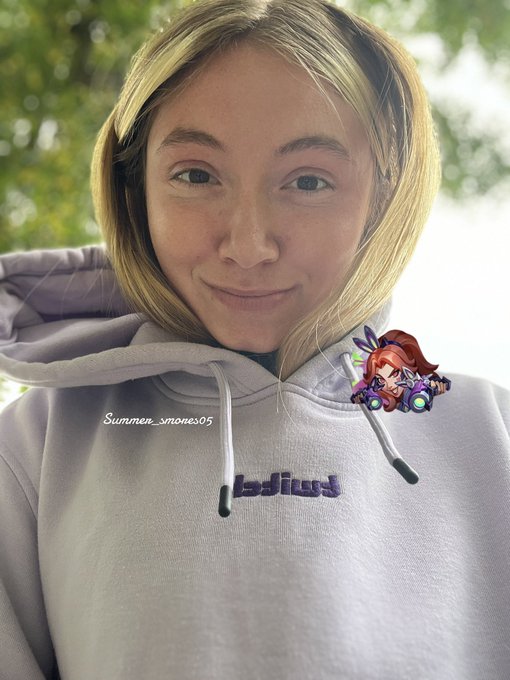 Back from Vacay! How&rsquo;s your week going?? 💜 https://t.co/aKG0ukVPGQ