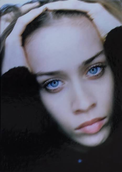 fionaedits's tweet photo. Happy 28th anniversary of Fiona Apple’s debut album, ‘Tidal’. 🩵 https://t.co/rBB9RntUDt
