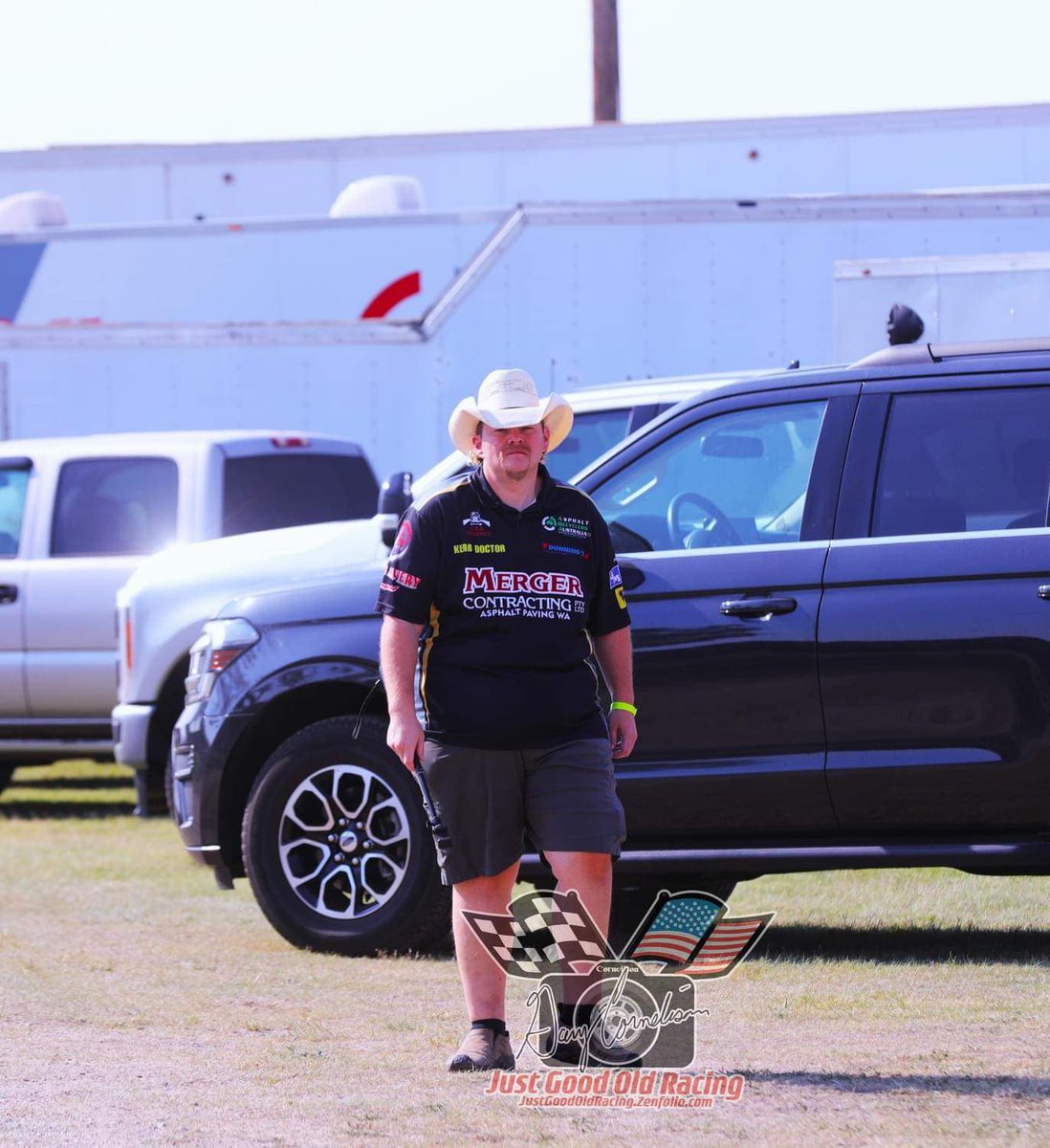 LongLiveTheChaz's tweet photo. Doing what we can to look #pegasus! That #look 👀 🤠 #save #horse #cowboy #howweride - We can't all be @mattrife
📸 - @hotrodchicken (Gary Cornelison) https://t.co/ycfRLJsCFP