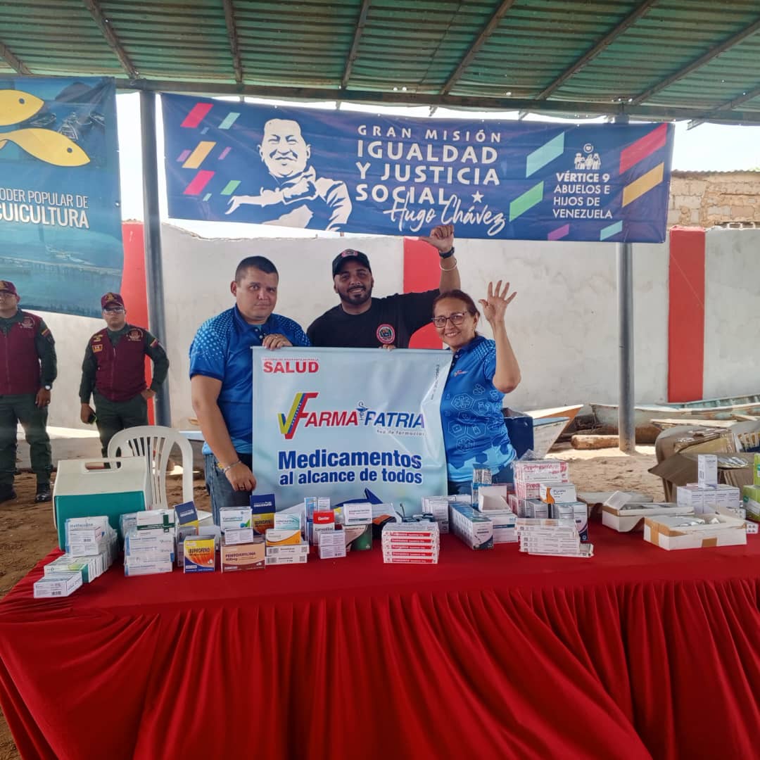 📰| #Farmapatria tuvo el placer de ser parte del equipo del Viceministro de la Suprema Felicidades, así como el sistema de Misiones y Grande Misiones en el trabajo social y acompañamiento a las víctimas del bloqueo económico en esta oportunidad a una comunidad de pescadores.
