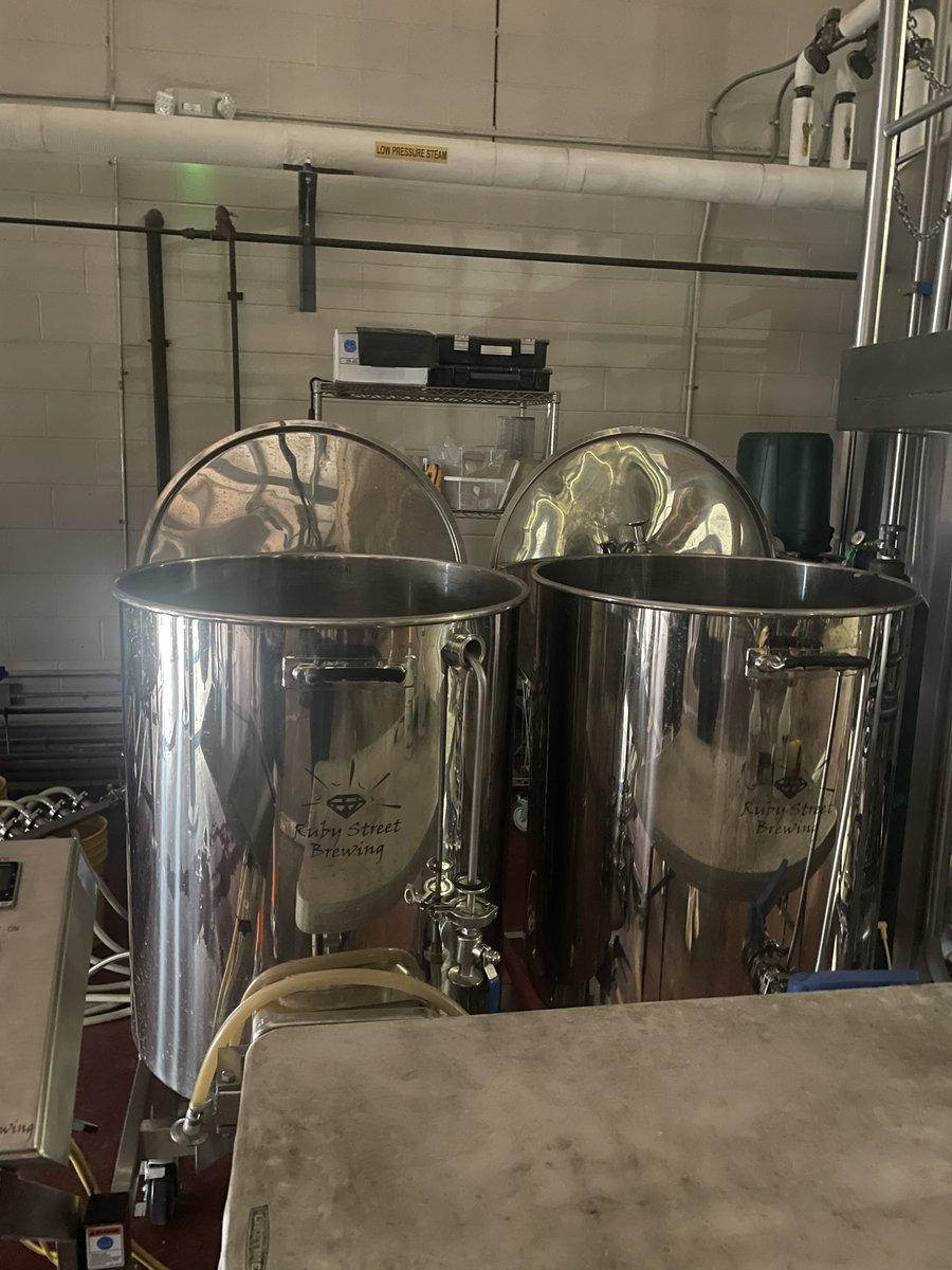 mcneelybrockman's tweet photo. #MBPRclient @TCBGuild and Farm to Tap are continuing with the collaborations this summer! The @BlackAbbeyBrew released its Summer Amber featuring Tennessee-grown barley and corn, the first of Black Abbey's Tennessee GrewIt series in collaboration with the Farm to Tap program! https://t.co/XJEAf4nHrM