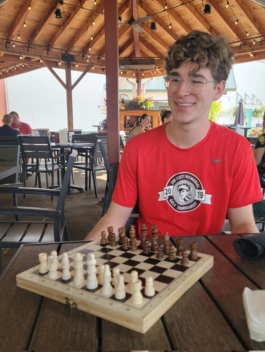 Schlafly's tweet photo. A cold @Schlafly beer (Schlager), an $8 @stlburgerweek PB Burger, a big slice of #Schlafly's signature Sticky Toffee Pudding, and a game of chess... The perfect way to spend an evening!
🍔🍺
@EnjoyMaplewood at #SchlaflyBottleworks! https://t.co/8OGrV4BFVk