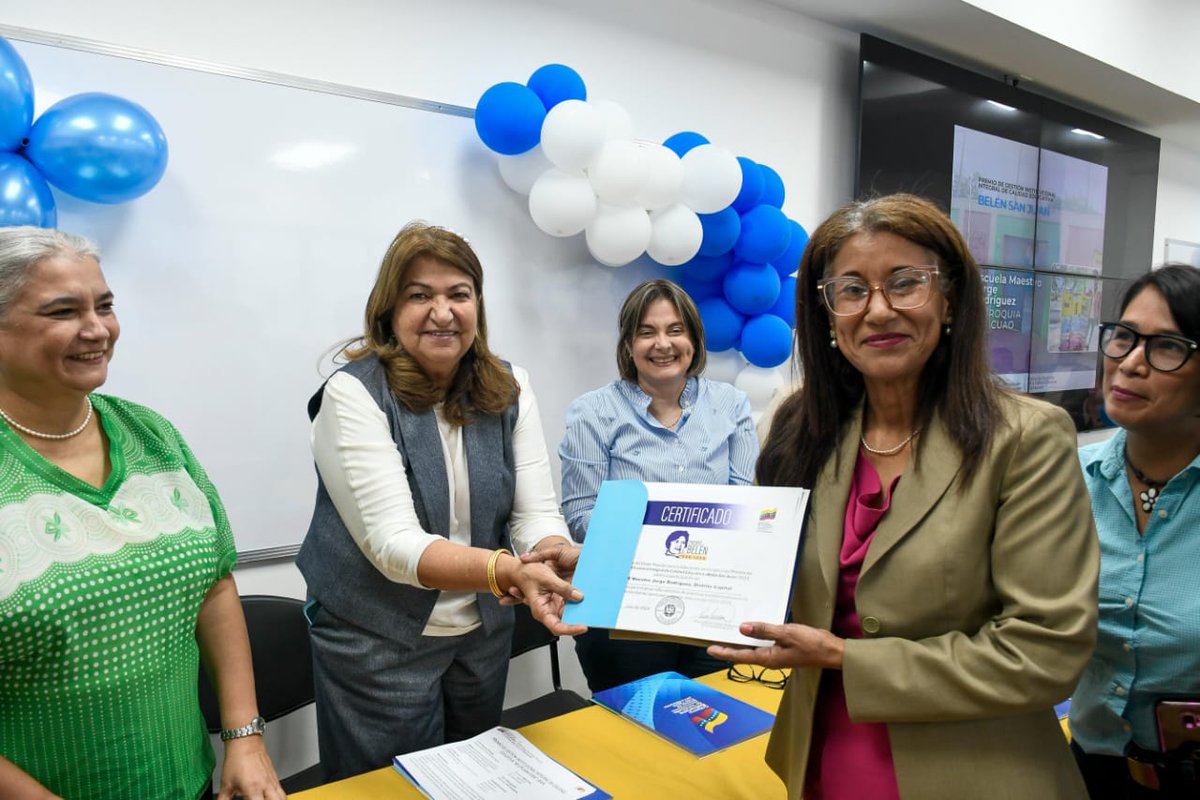 #AfirmativosYPaLante
¡Premio de Gestión Institucional Integral de Calidad Educativa Belén San Juan 2024!

Conferimos esta distinción que valora el compromiso de nuestras escuelas para fortalecer los procesos de desarrollo curricular y territorial en Venezuela.
<a href="/NicolasMaduro/">Nicolás Maduro</a>