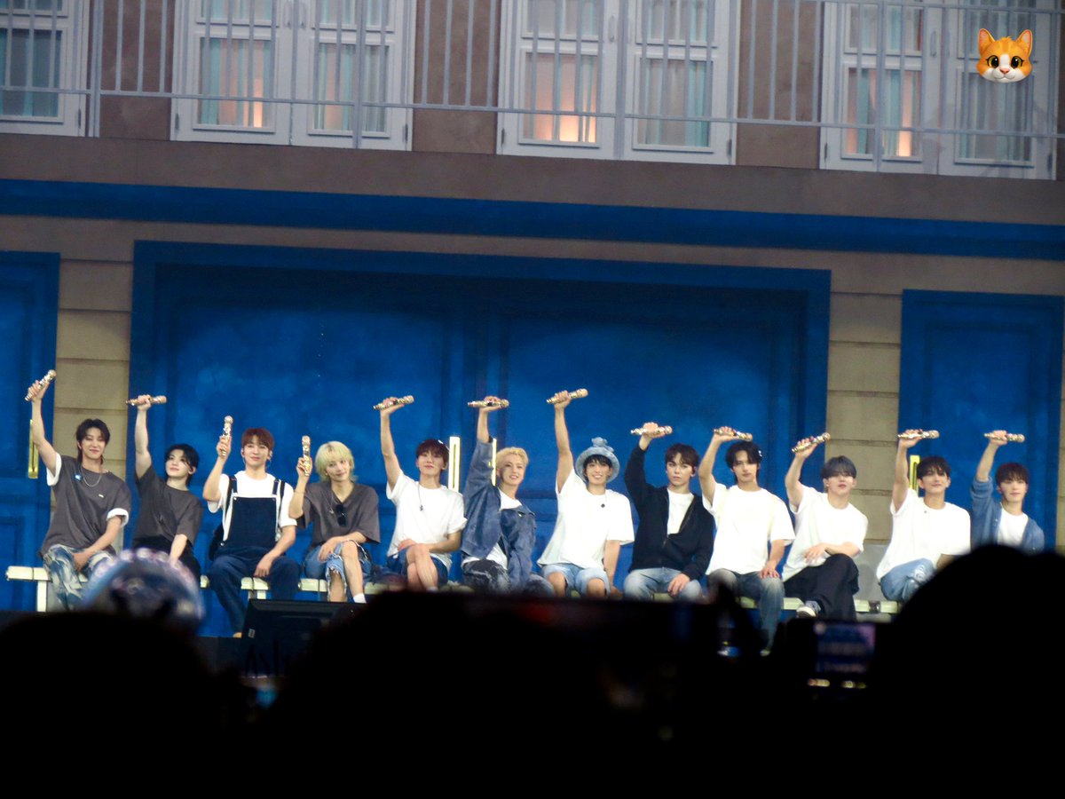 Lovercat218's tweet photo. 240723 캐럿랜드 첫콘 프리뷰💗
 #SEVENTEEN #세븐틴 
@pledis_17 https://t.co/itRAPARDJE