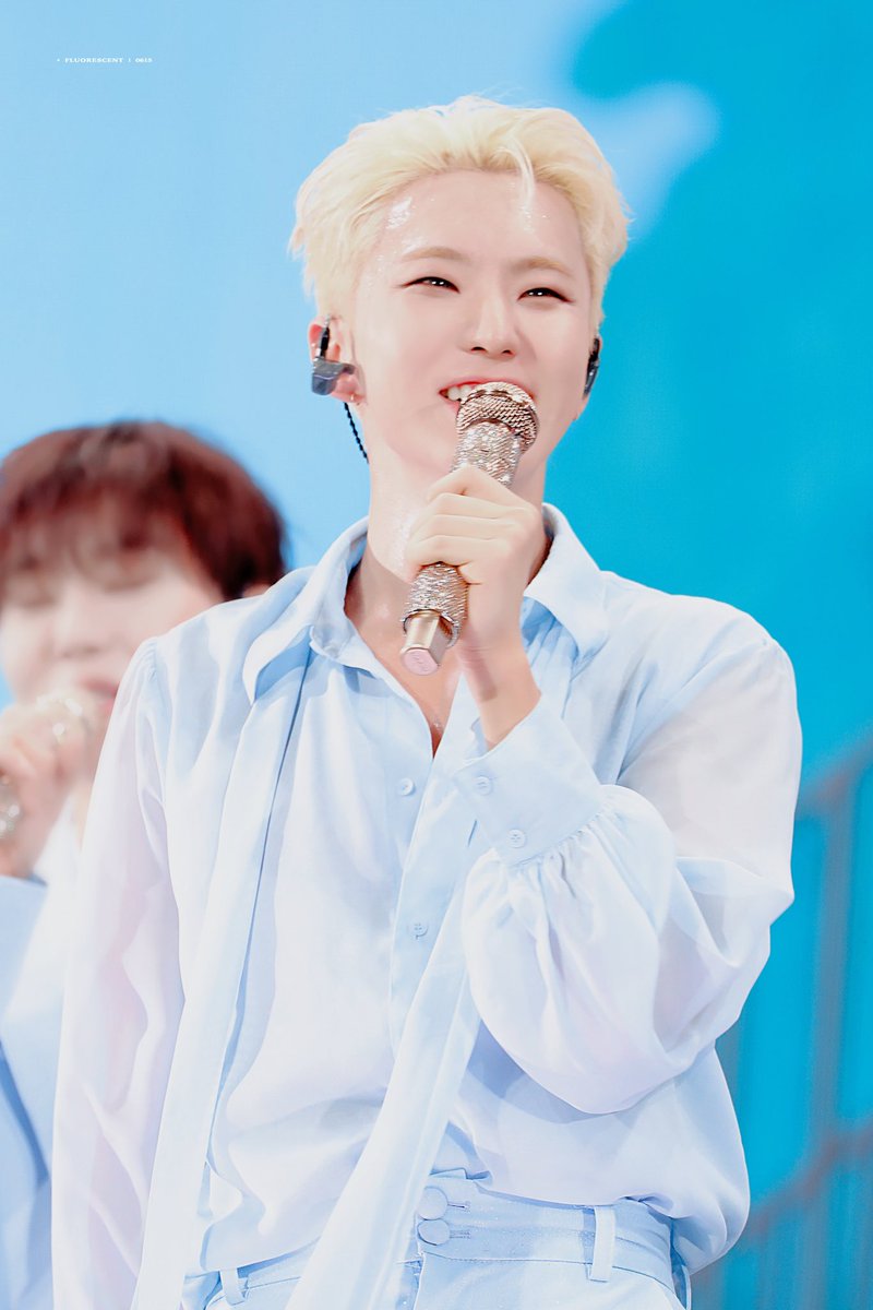 fluorescent615's tweet photo. 240723 캐럿랜드

#호시 #권순영 #HOSHI #ホシ
#세븐틴 #SEVENTEEN https://t.co/lqt6KKTemm