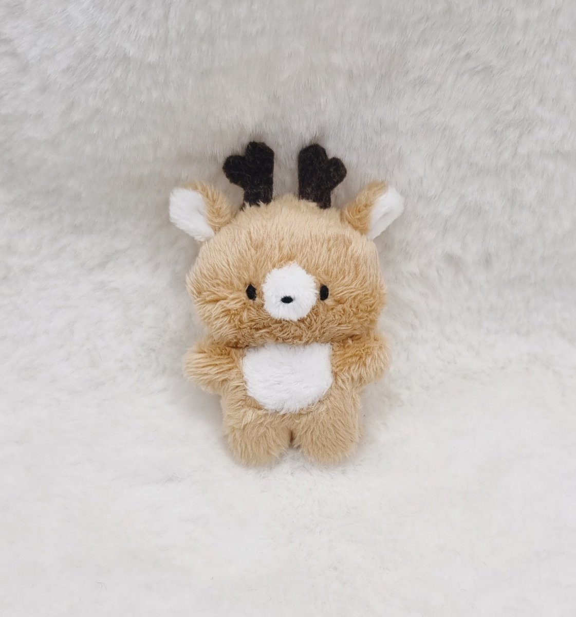 쪼모 사슴 샘플 만들어봤습니다! 아직 손에 안익어서 제작 하는데 조금 시간이 걸리네요ㅋㅋㅋㅋ 샘플 몇군데 수정 해보고 조만간 신청 오픈 하도록 하겠습니다!