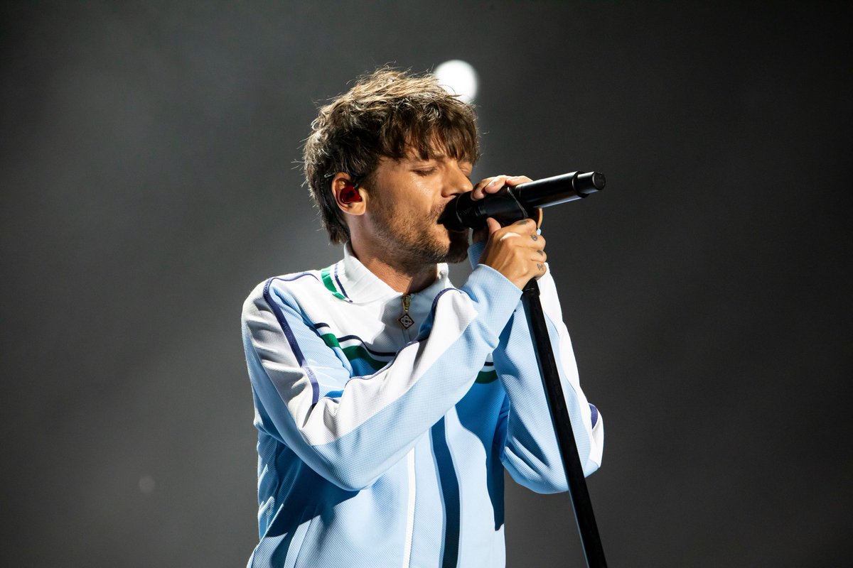 hlupdates_2's tweet photo. #MEOMaresVivas #FestivalMEO #MMV24 #LTFestivals24 #LouisFestivalEra #FestivalEraLouis
#MeoMarésVivasfestival #LouisTomlinson https://t.co/GhGhZovtW5