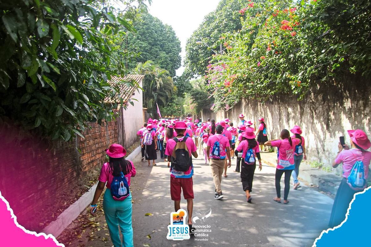 rccma's tweet photo. No sábado, os missionários levaram muito amor e alegria a duas comunidades: Santa Ana e São Joaquim e  comunidade Santa Rosa, ambas localizadas no bairro Turu.
Acompanhe alguns registros desse momento extraordinário com as comunidades! 
💙🩷💙
#Rccmaranhaooficial #jesusnolitoral https://t.co/134rQslyZB