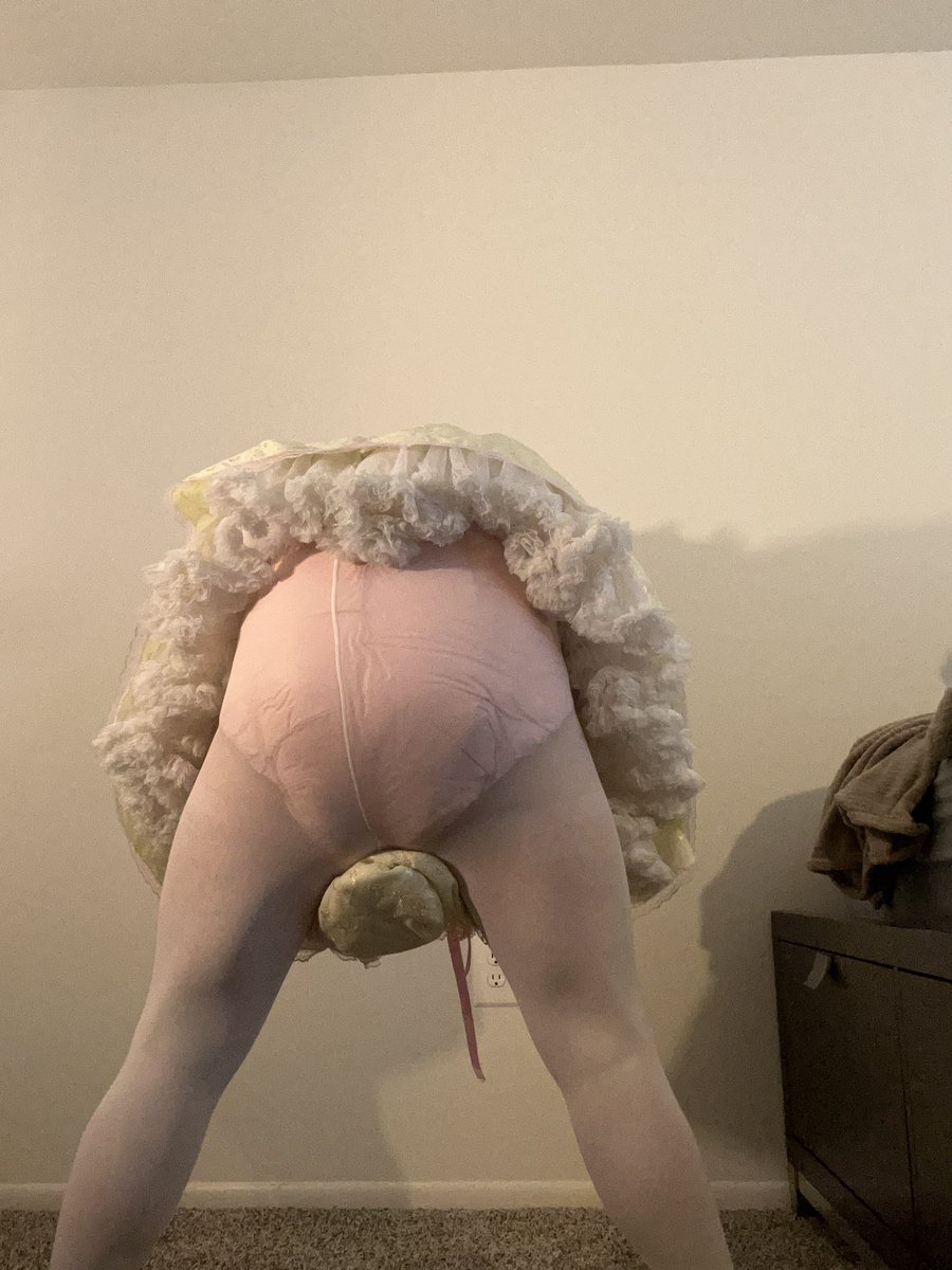 sissybabyamy's tweet photo. I wish Omegle was still around, I would’ve loved going on and having people laugh at me dressed as an adult baby 

Maybe there’s still somewhere on the internet I can go for that https://t.co/tndlQwpB4U