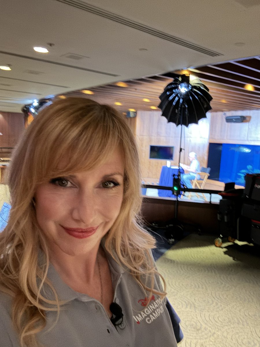 Kari Byron tweet media