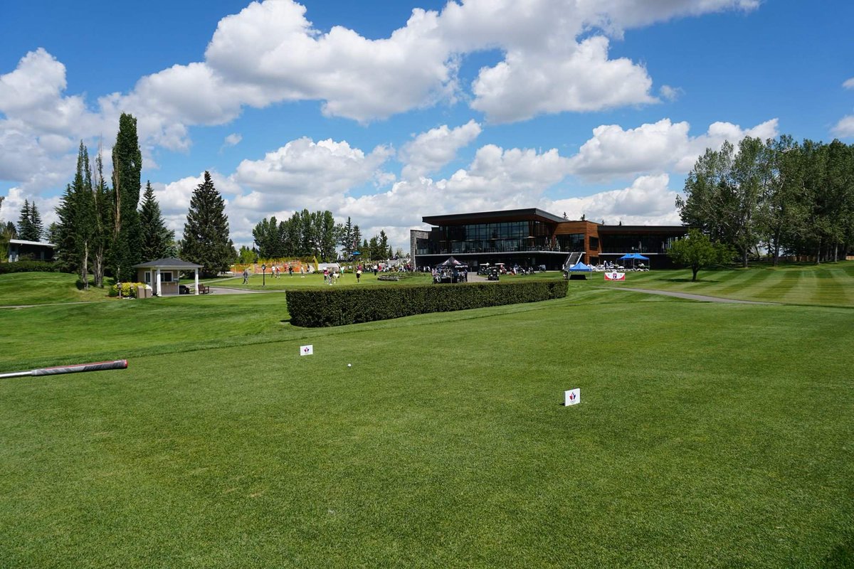 GolfSupers's tweet photo. Sending best success to @golfsupers member Terry Shinkewski and team @EarlGreyGolf in Calgary, AB as they host the @cpkcwomensopen this week.  📷by https://t.co/hQWmxZDAoU https://t.co/pU8zyKGejR