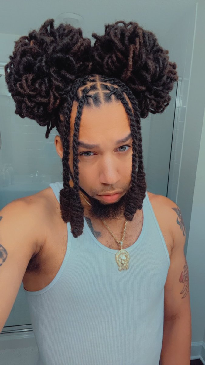 DjNightwing813's tweet image. I told @POW_WhoShotYa that I was going to Orlando for a wedding and she gave me the perfect Mickey Mouse petal buns 

Yall check out my sis on insta! #dreadstyles #locstyles #menslocs #tampalocs