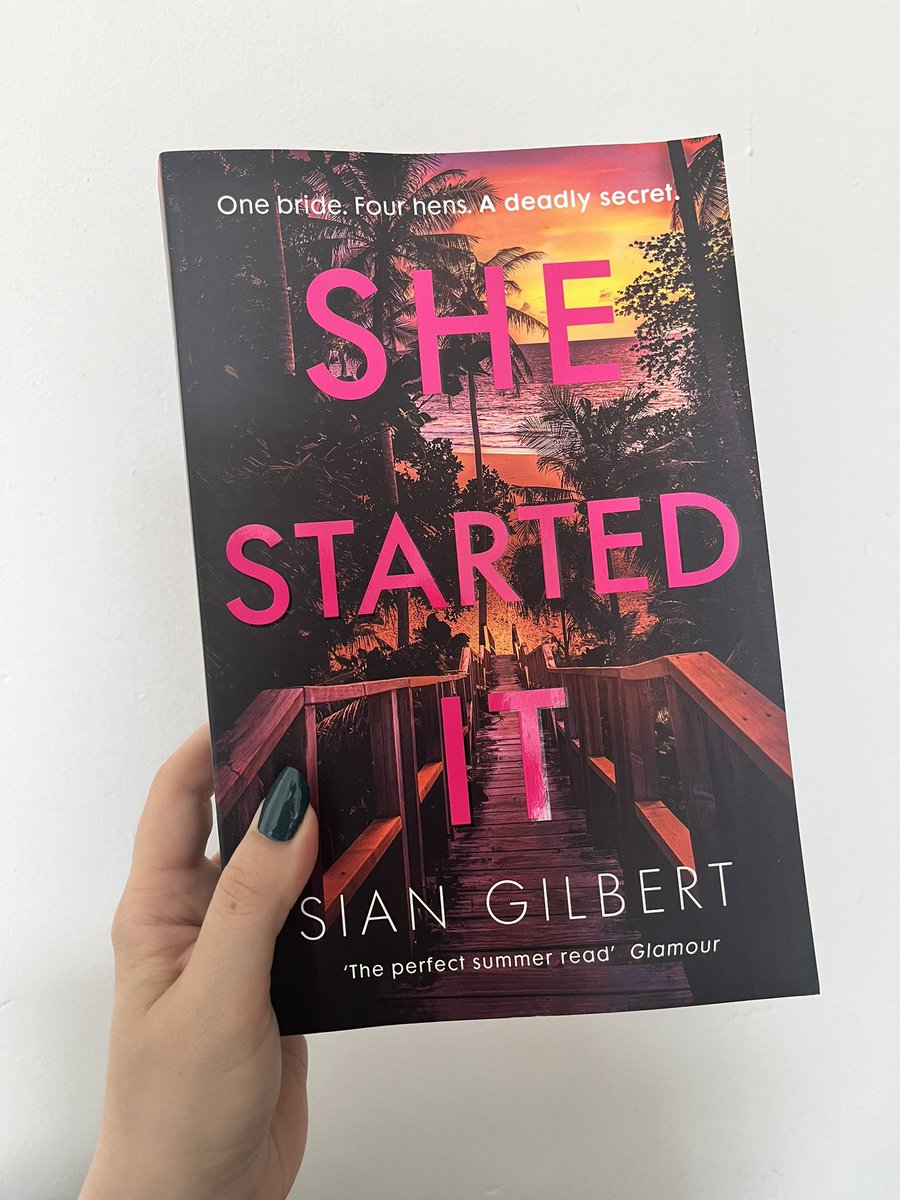 AmandaLlwyd's tweet image. Thanks to @VikingBooksUK for my proof copy of #SheStartedIt by Sian Gilbert. This looks like the perfect summer thriller 🌅🖤