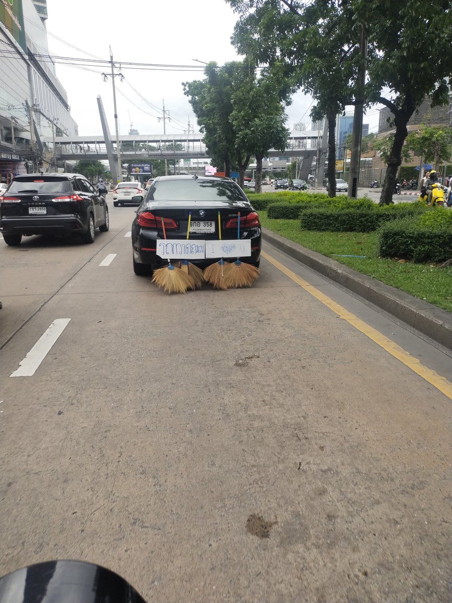 linin_l's tweet photo. @FindWhoAsk พึ่งเจอมาวันนี้เลย https://t.co/2eGwQn4VS9