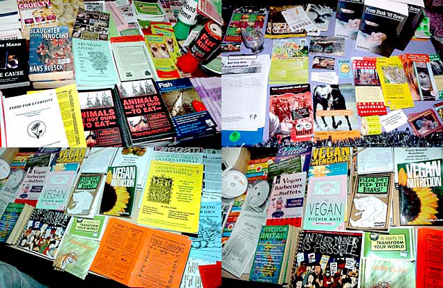 veggiesnottm's tweet photo. As well as meals from the #EatFirst catering collective, @veggiesnottm will be at the @earthfirst_uk Summer Gathering for the 30th time (in our 40th year).
Will there be a Book Stall, or should we bring ours?
We'll have our every present Info-For-Action info exchange too https://t.co/JqXNp9amNY