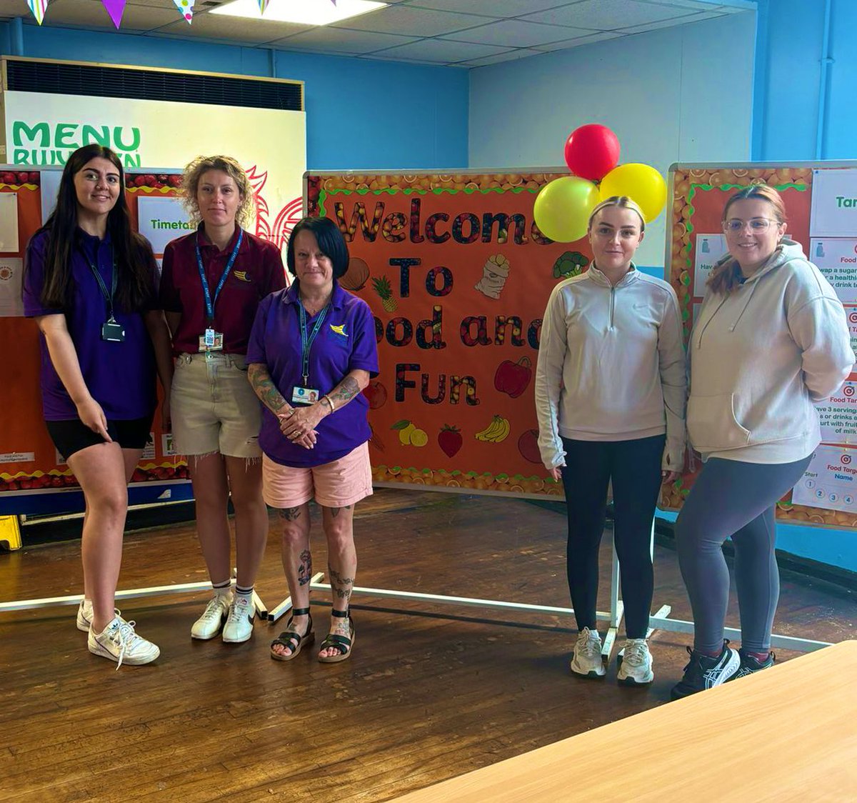 Illtyds_RC's tweet photo. Staff across our BCA campuses were ‘Food and Fun’ ready this morning as they welcomed our pupils through their doors to start this years summer programme ☀️
@MerthyrCBC
@CSCJES
#BCAwellbeing #BCAcommunity @foodandfunwales @JanineBrill @childcomwales https://t.co/4mQhNsUUrv