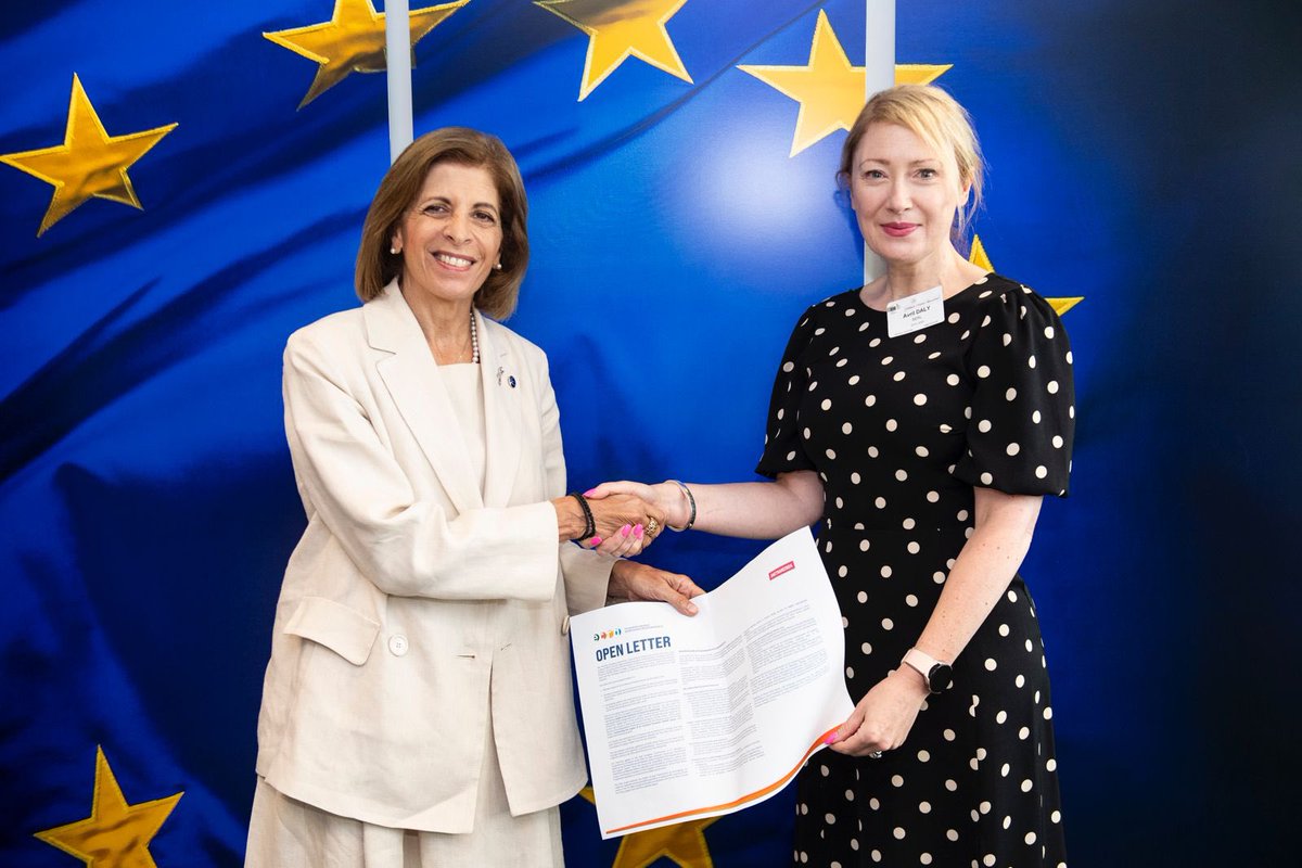 SKyriakidesEU's tweet photo. Productive meeting with @eurordis.

I thanked them for their cooperation and strong support to build an 🇪🇺 #HealthUnion over the last few years with key legislstive initiatives. 

We will continue working closely in the next months to support patients living with rare diseases. https://t.co/Mcxd9en5c3