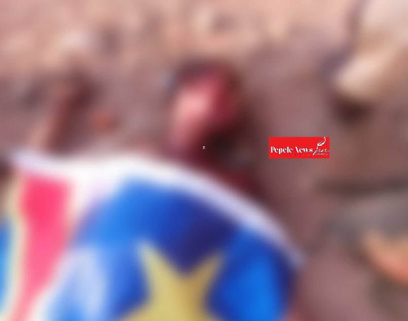 pepele_news's tweet photo. 🔴 ALERTE-INFO | Une manifestation des cresseurs dans un secteur minier en territoire de #Kambove dans le Haut-Katanga, tourne en bain de sang. Des affrontements ont éclaté à #Luisha, entre les cresseurs qui dénoncent les mauvaises conditions de travail dans un site minier et les forces de sécurité. Deux morts par balles ont été rapportés. Des coups de feu retentissent à l’heure actuelle. Activités paralysées. #RDC @pepele_news