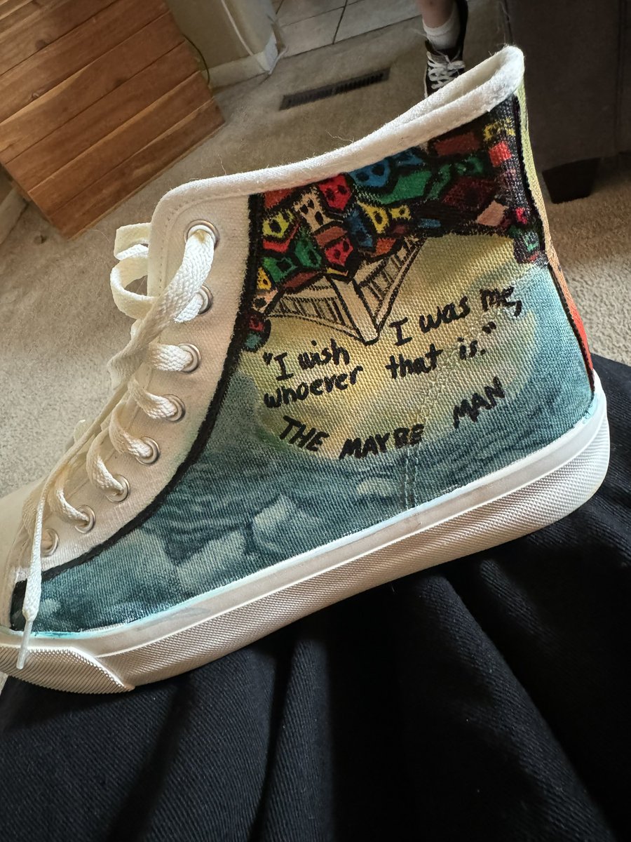 KaylaLodwick's tweet image. “I try hard to write a cool song, so I start with something simple like trying to put my shoes on!” 🥹 I’M OBSESSED WITH THESE! 🥰 @AJRBrothers